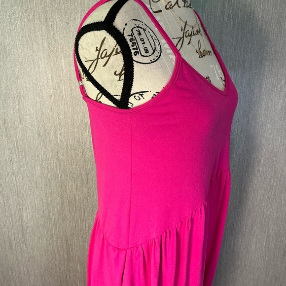 Eldridge Vibrant Pink Sleeveless Romper Size Small - Picture 7 of 11